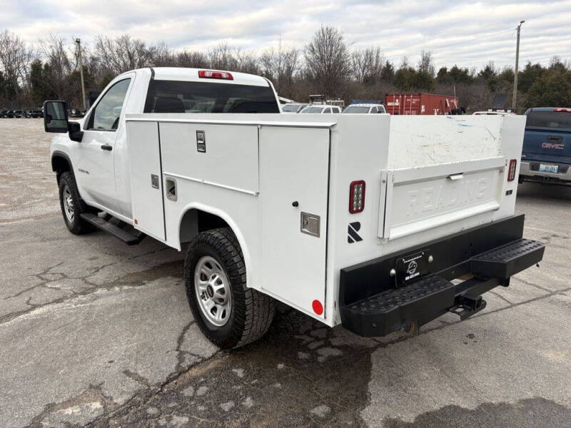2022 Chevrolet 3500HD Regular Cab 4x4