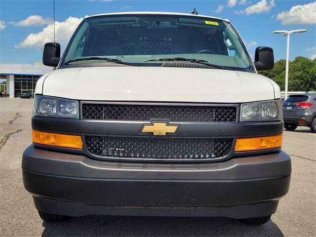 2025 Chevrolet Express 2500