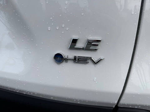 2025 Toyota RAV4 Hybrid LE