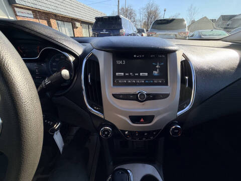 2018 Chevrolet Cruze LS Auto