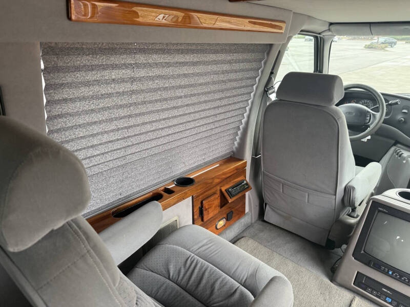 2000 Ford E-Series E-150