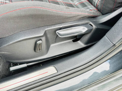 2016 Volkswagen Golf GTI S