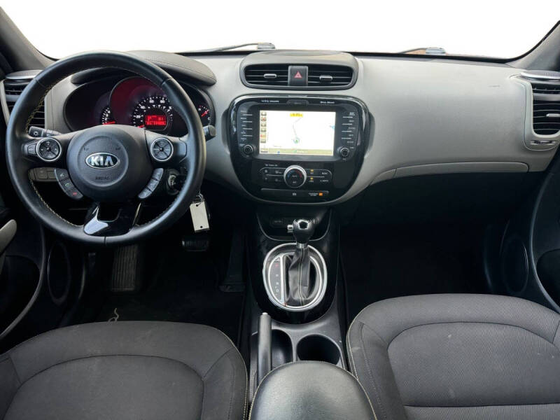 2015 Kia Soul +