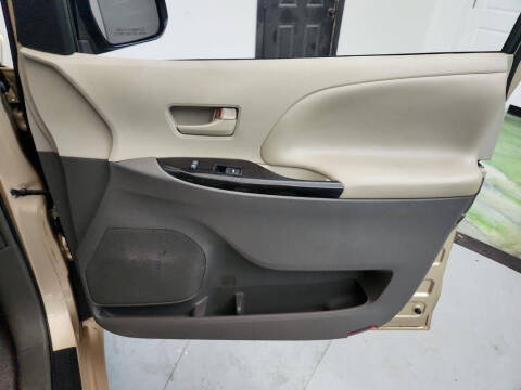 2013 Toyota Sienna