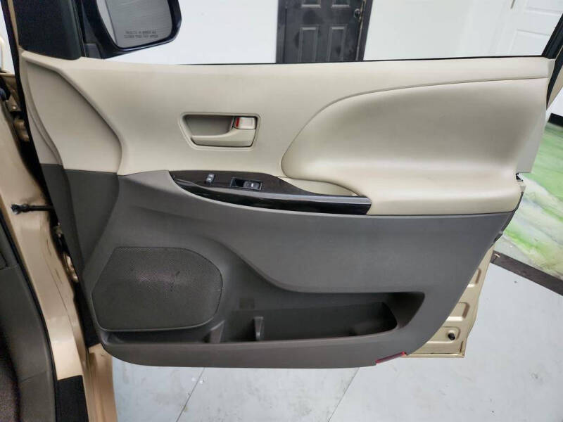 2013 Toyota Sienna