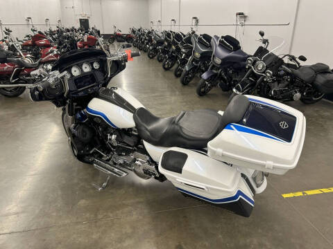 2022 Harley-Davidson Street Glide