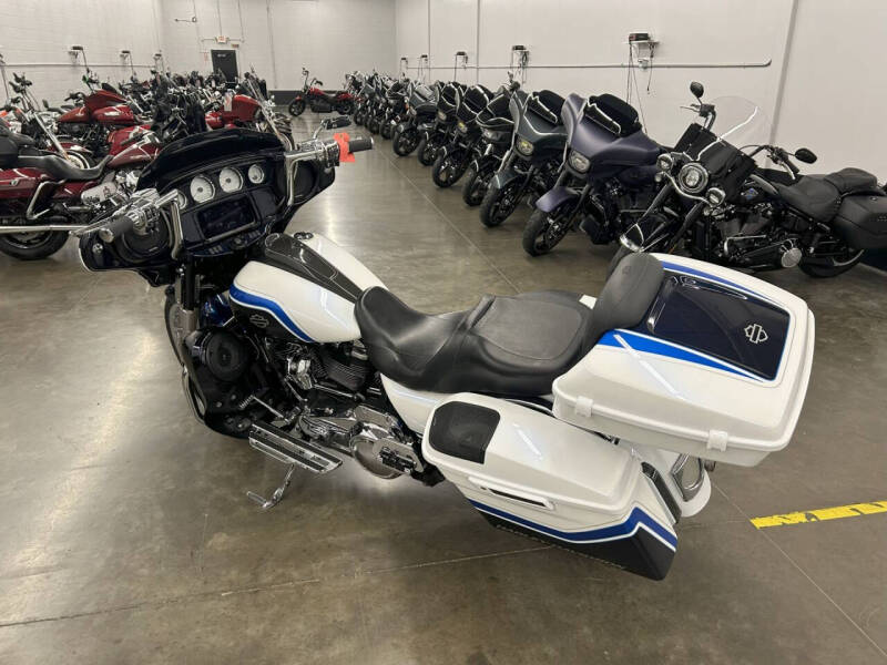 2022 Harley-Davidson Street Glide