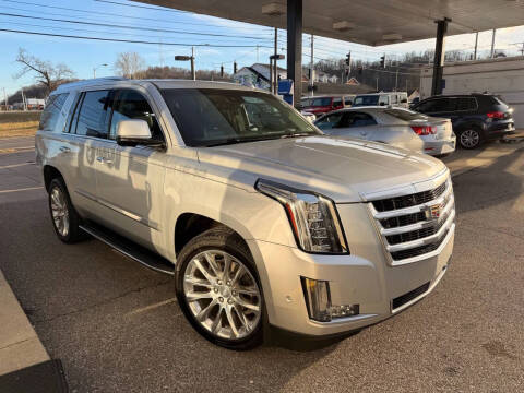2019 Cadillac Escalade Luxury