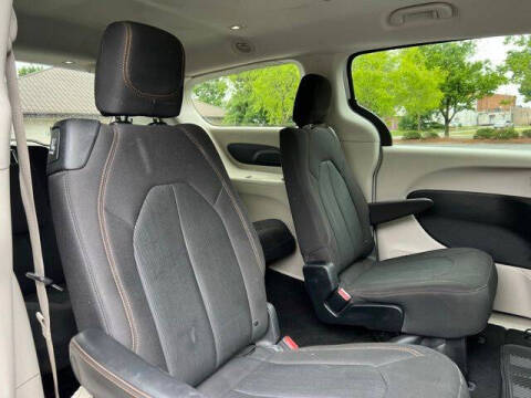 2017 Chrysler Pacifica Touring