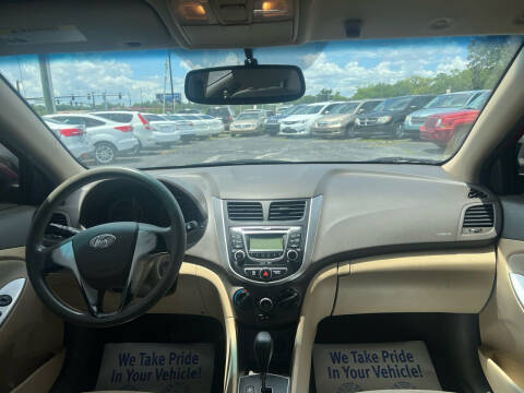 2013 Hyundai Accent GLS