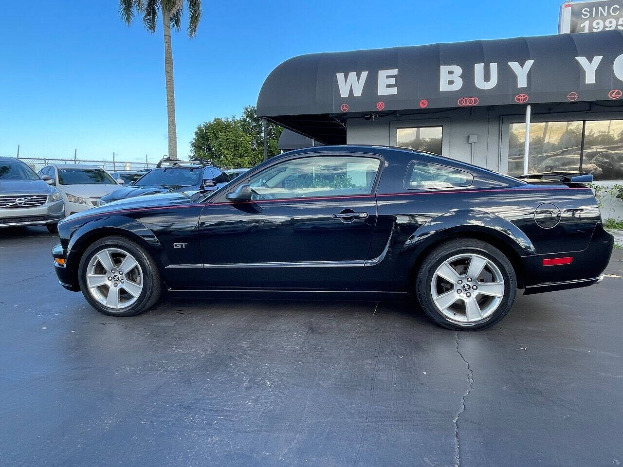 2006 Ford Mustang  - $12,900