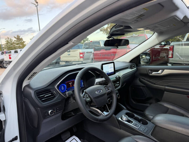 2022 Ford Escape SEL