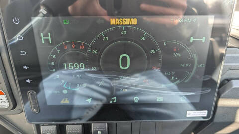 2025 Massimo T-Boss 560