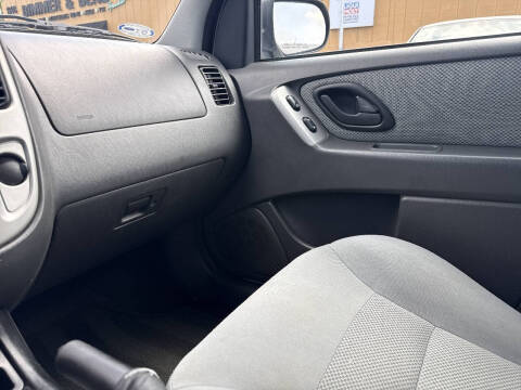 2005 Ford Escape HEV