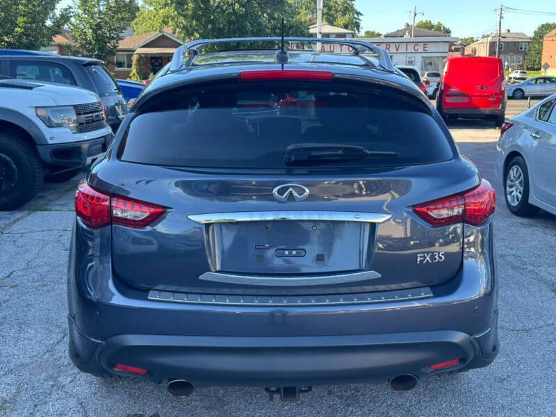 2011 Infiniti FX35