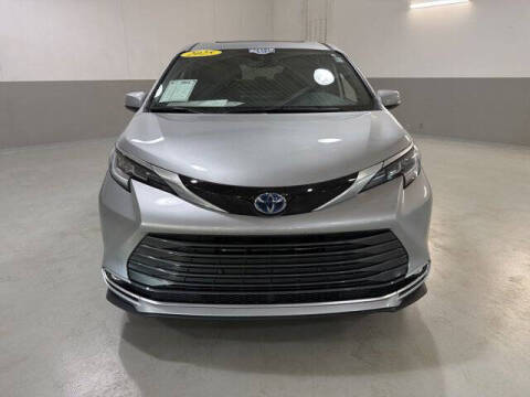 2025 Toyota Sienna Limited 7-Passenger