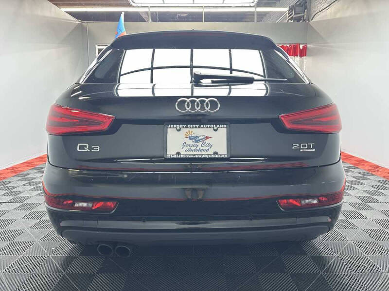 2015 Audi Q3 2.0T quattro Prestige