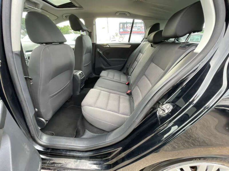 2013 Volkswagen Golf 2.5L PZEV