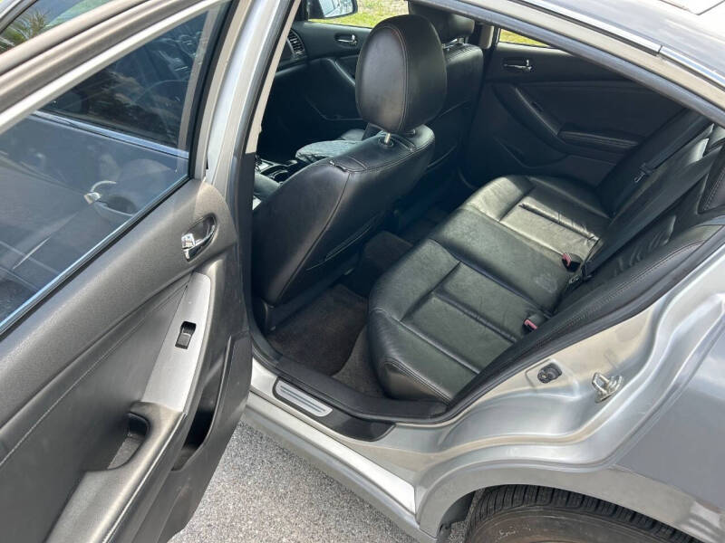2011 Nissan Altima 3.5 SR