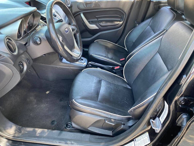 2011 Ford Fiesta SES