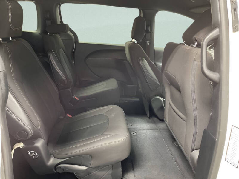 2023 Chrysler Pacifica Touring