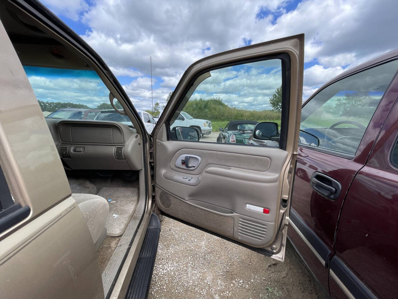 1999 Chevrolet Tahoe for sale at Twin Cities Auctions in Elk River, MN