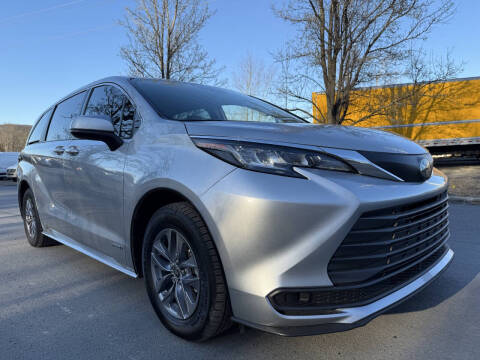 2021 Toyota Sienna for sale at HERSHEY'S AUTO INC. in Monroe NY