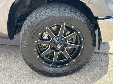 2018 Toyota Tundra SR5