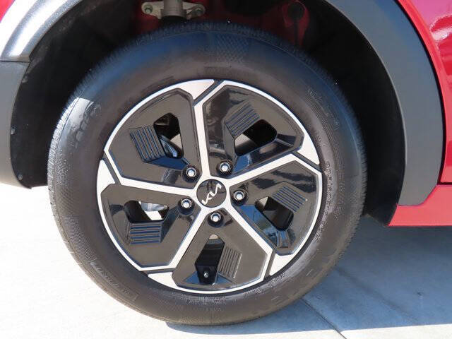 2025 Kia Niro LX