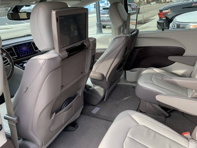 2017 Chrysler Pacifica Touring-L Plus