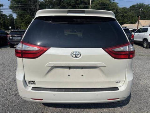 2017 Toyota Sienna