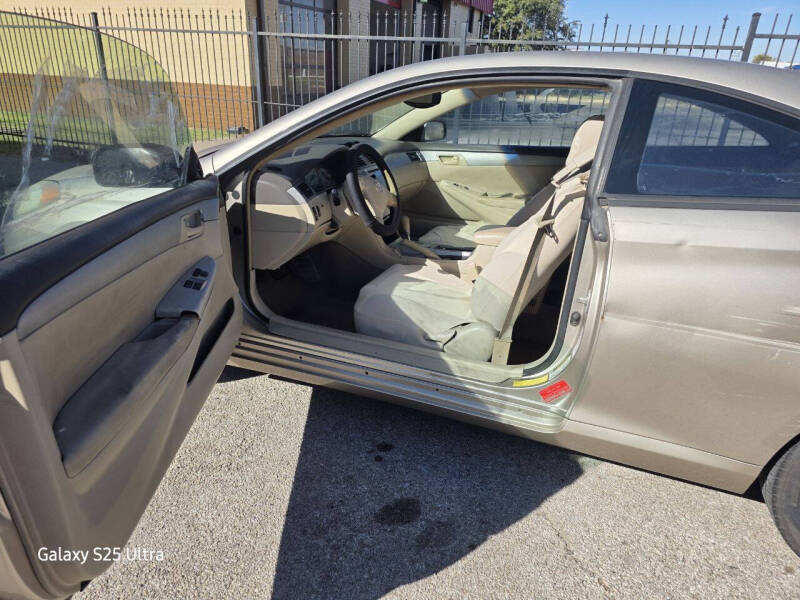2004 Toyota Camry Solara SE