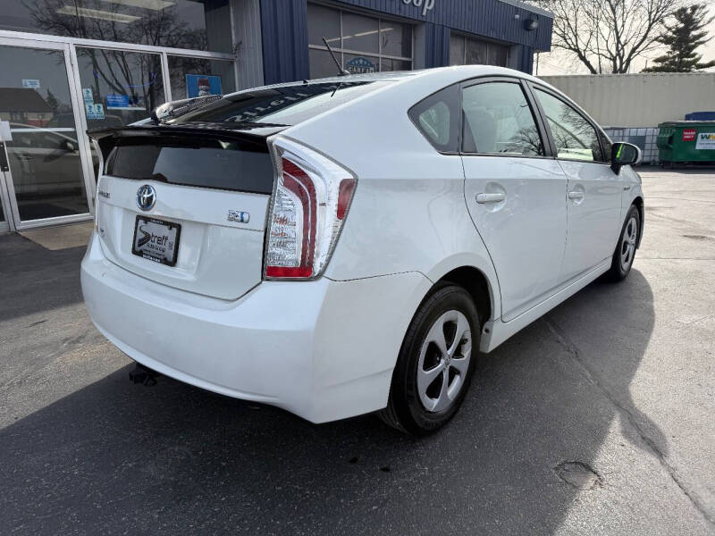 2014 Toyota Prius Two