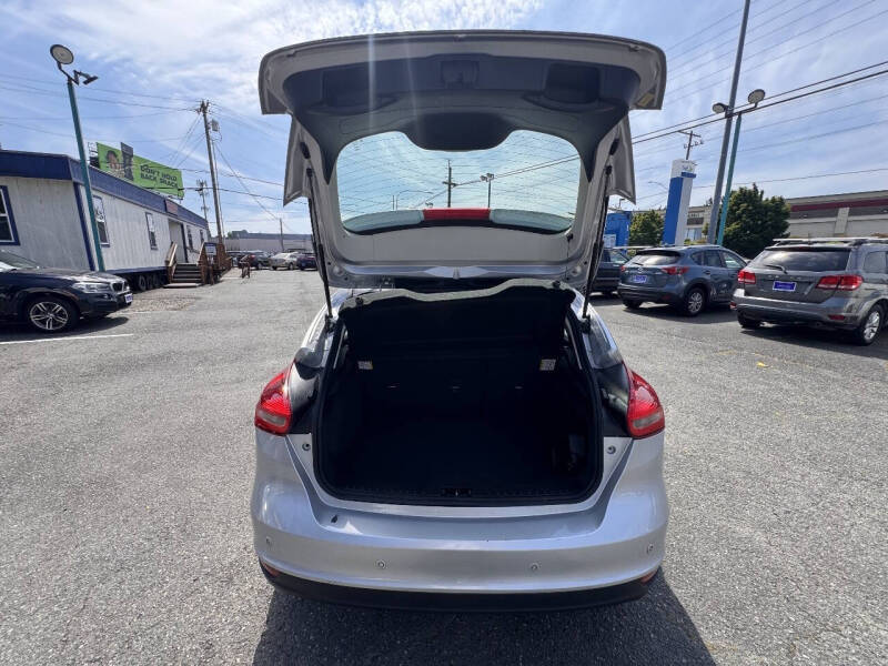 2017 Ford Focus SEL