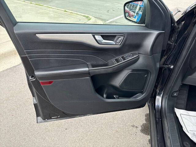 2021 Ford Escape SEL