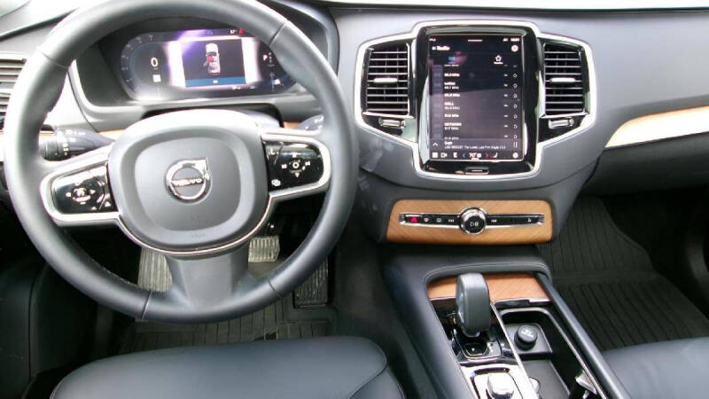 2024 Volvo XC90 B6 Plus Bright Theme 7P