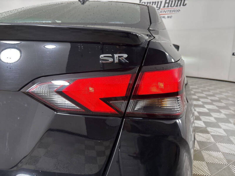 2021 Nissan Versa SR