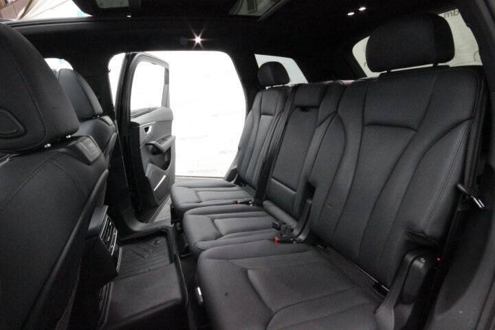 2022 Audi Q7 quattro Premium Plus 45 TFSI