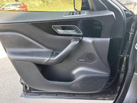 2019 Jaguar F-PACE 30t Prestige