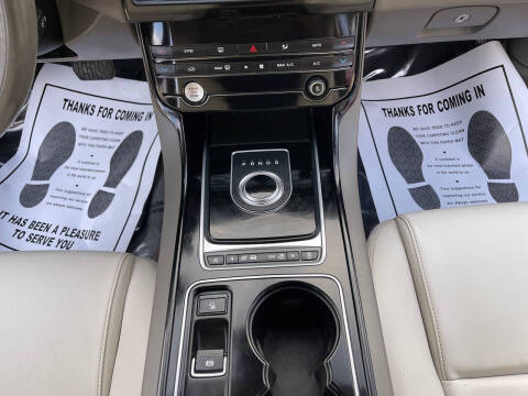 2017 Jaguar XE 35t Premium