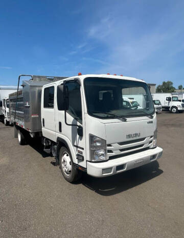 2022 Isuzu NRR