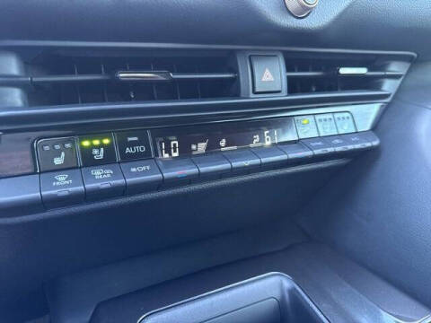 2024 Toyota Crown Platinum