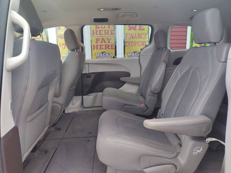 2018 Chrysler Pacifica Touring Plus