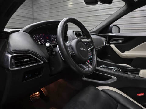 2019 Jaguar F-PACE S