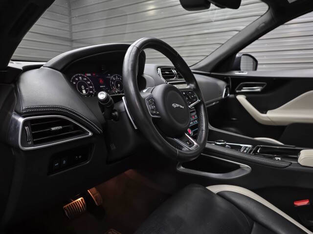2019 Jaguar F-PACE S