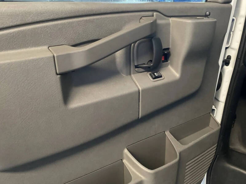 2021 GMC Savana 2500