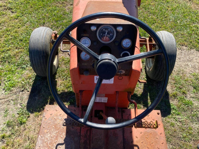 1973 Allis Chalmers 200