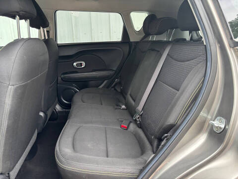 2016 Kia Soul +