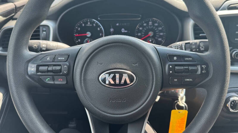 2017 Kia Sorento L