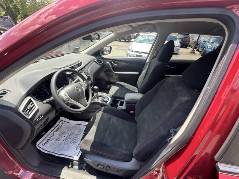 2016 Nissan Rogue SV